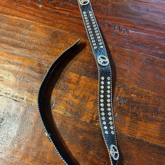 NOCONA BELT CO LARGE Black and Silver Peace Sign Belt - Picture 5 of 6